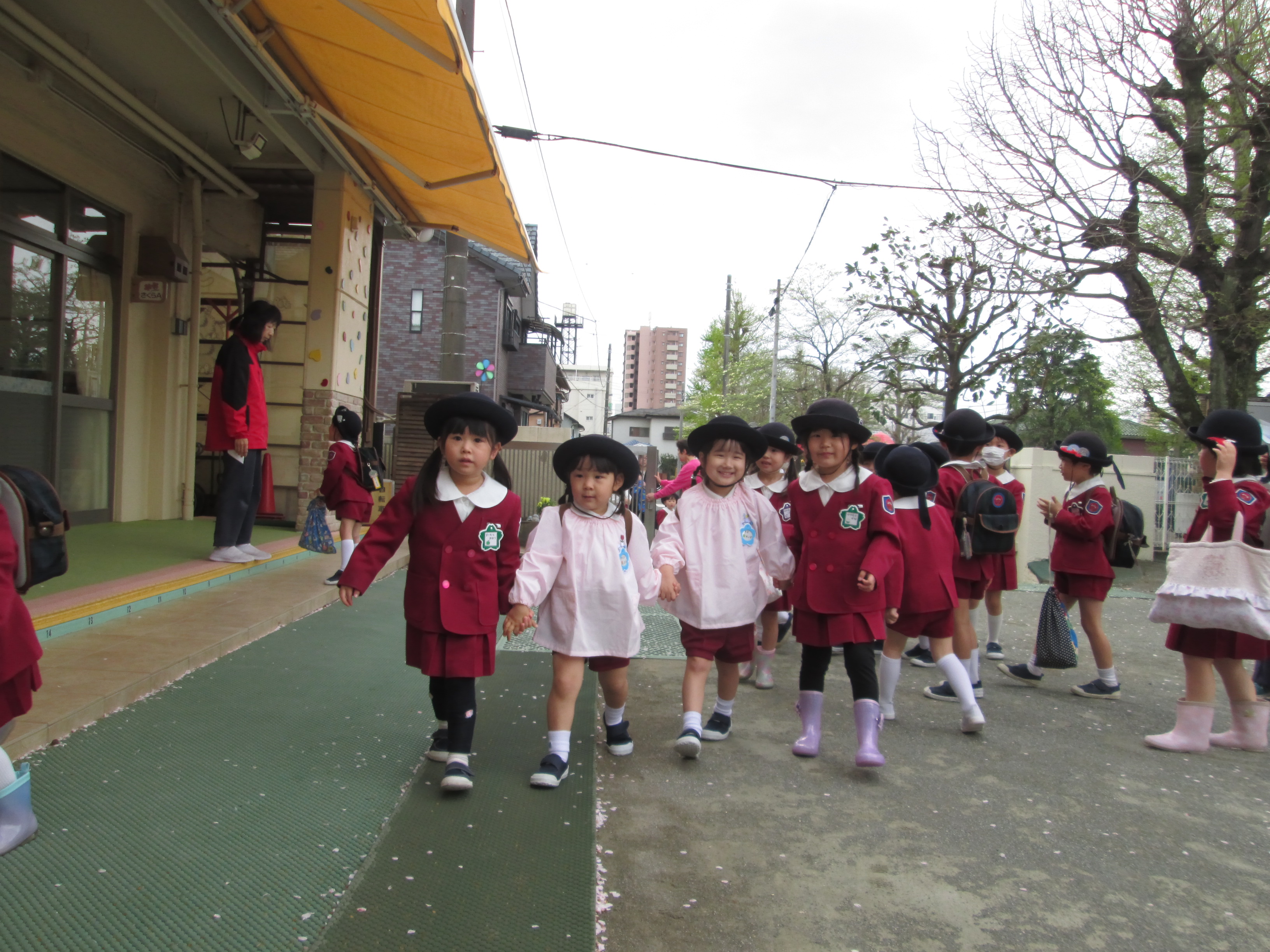 登園